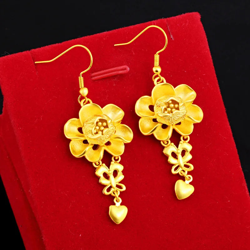 Pendientes Flor y Corazón AURFU • Elegancia Floral chapados en oro 18K