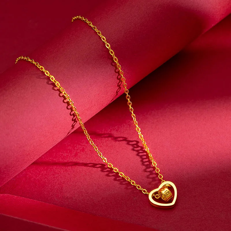 Collar Corazón Dorado AURFU • Amor Eterno chapado en oro 18K